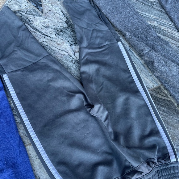 Girls size 5T - Picture 4 of 4